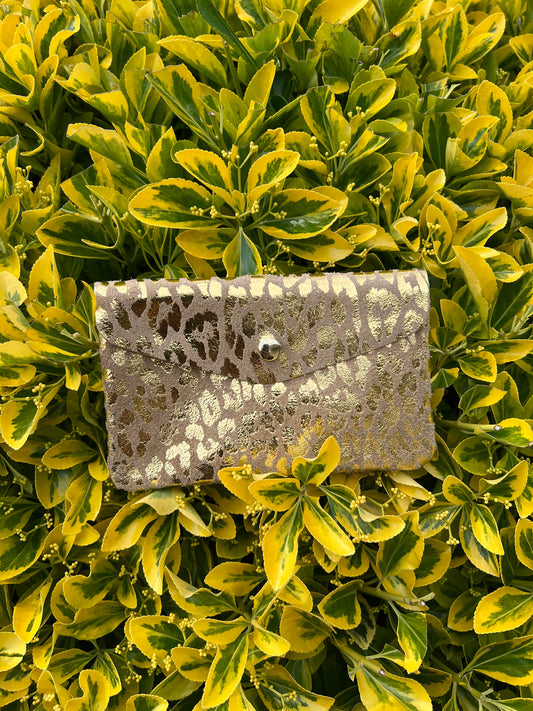 Leonora purses