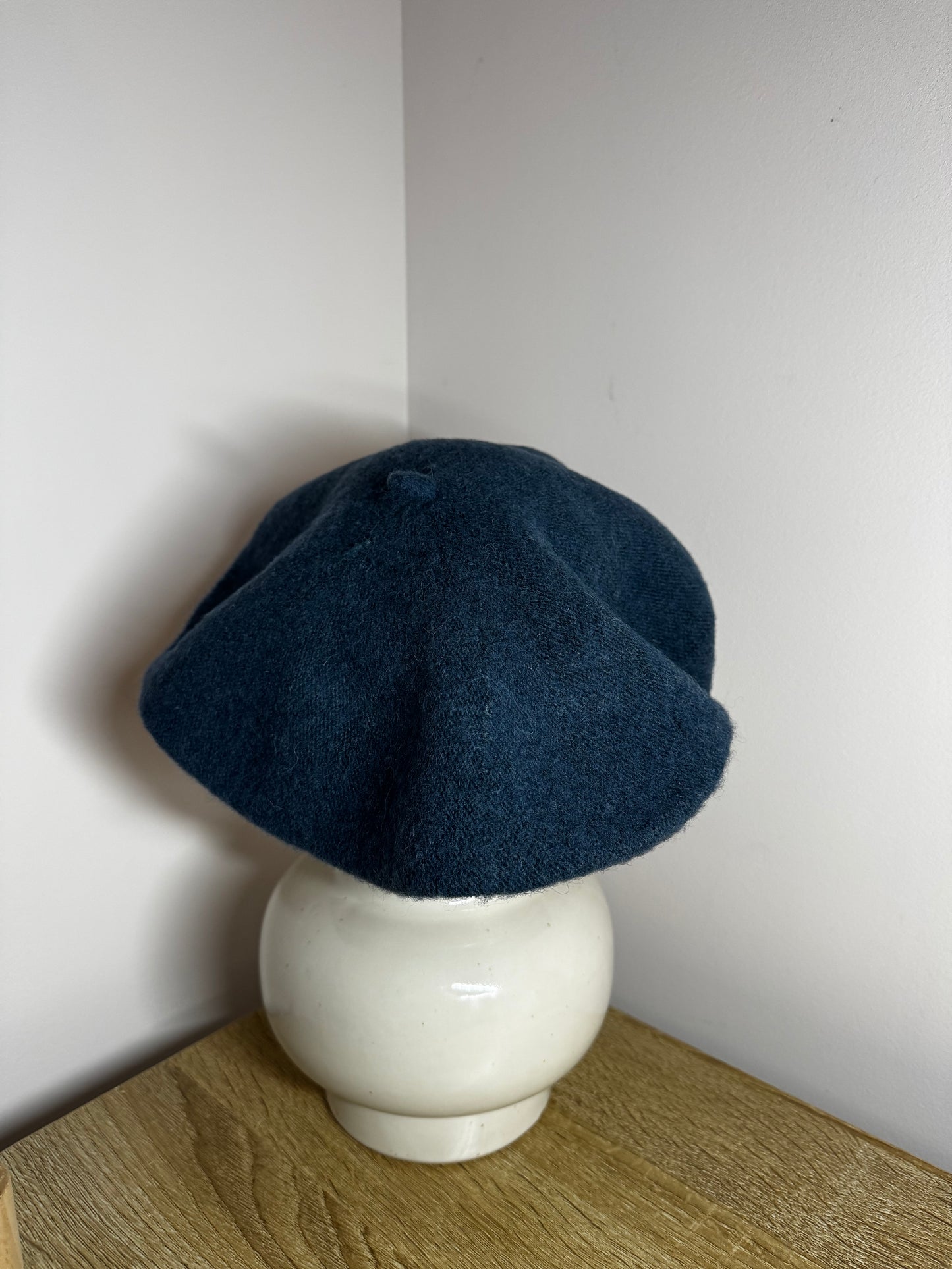 Beret bleu pétrole