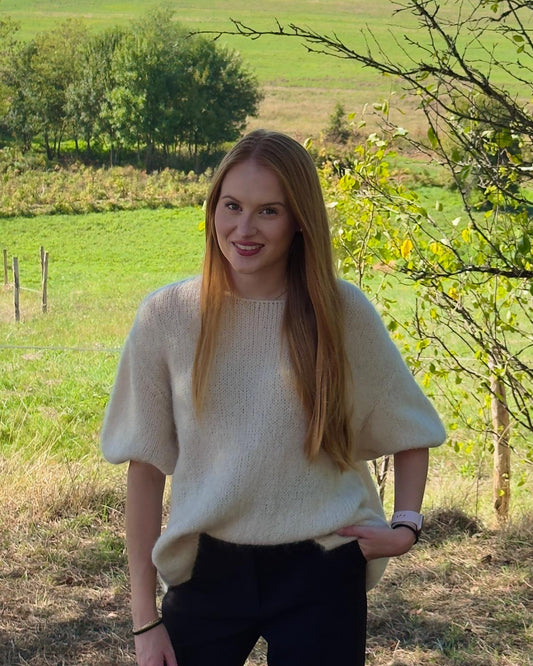 Sleeveless sweater